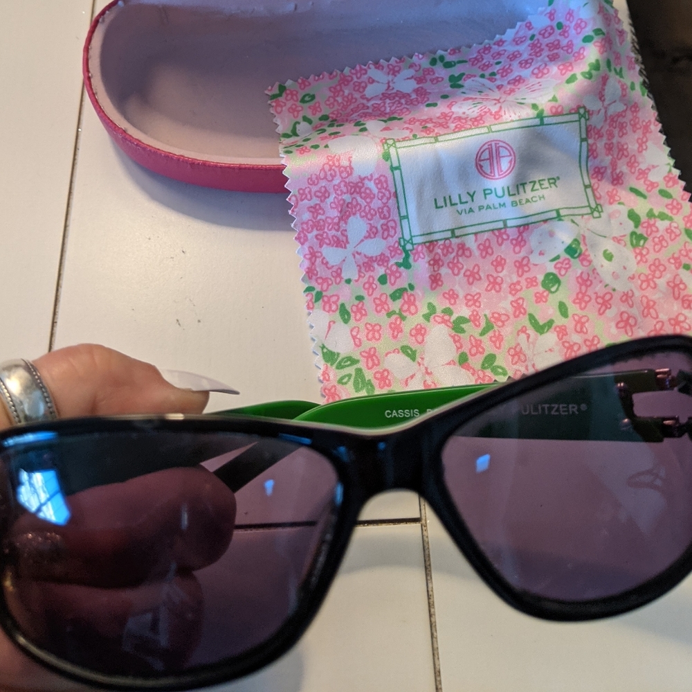 Lilly Pulitzer sunnies